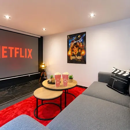 Salle De Cinema Privee Au Centre De 4pers Διαμέρισμα