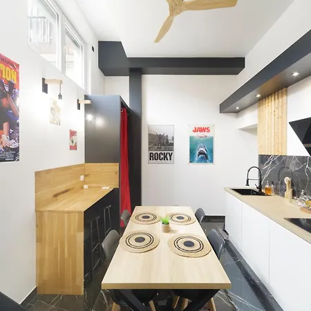 Salle De Cinema Privee Au Centre De 4pers Ταρμπ
