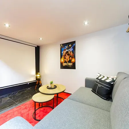 Διαμέρισμα Salle De Cinema Privee Au Centre De 4pers Ταρμπ